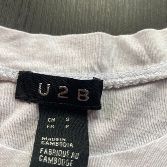 U2B SMALL T-SHIRT SIZE SMALL /WHITE- ROUNDED SIDE SLITS - Picture 7 of 9